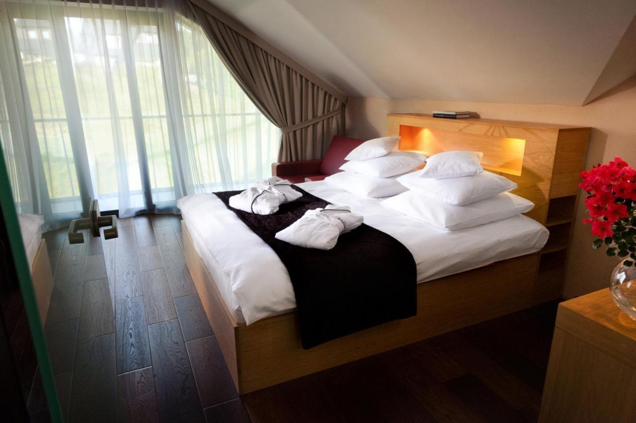 Hotel Bukovina ブコビナ・タトシャンスカ エクステリア 写真